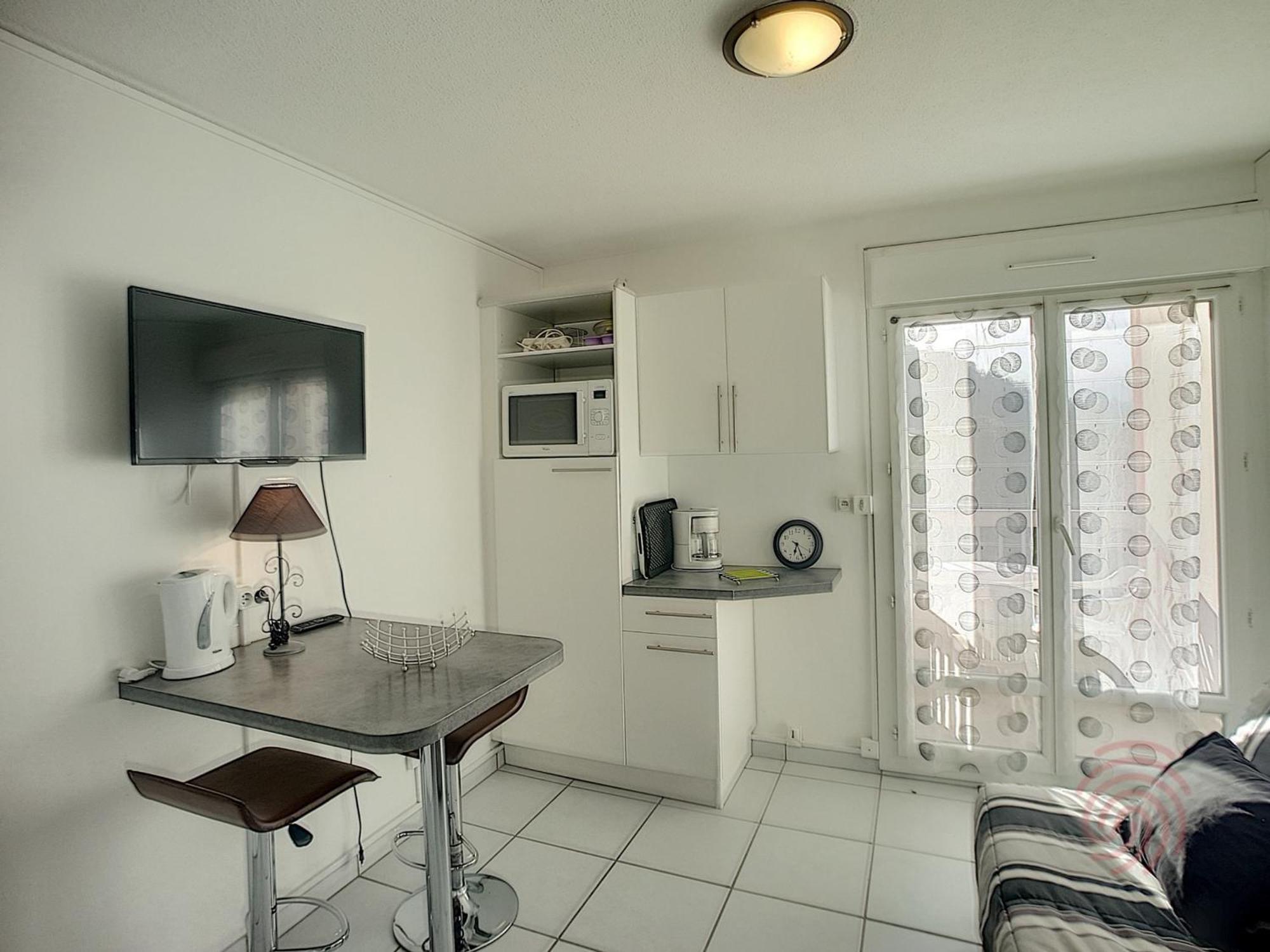Studio Renove Avec Balcon, Animaux Acceptes, Wifi, A 650M Des Thermes - Fr-1-451-92 Ламалу-ле-Бен Екстериор снимка